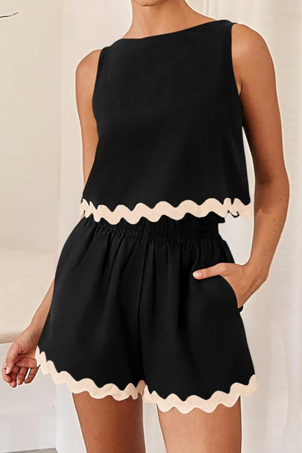 "Greenlie" Contrast Trim Sleeveless Top and Shorts Set