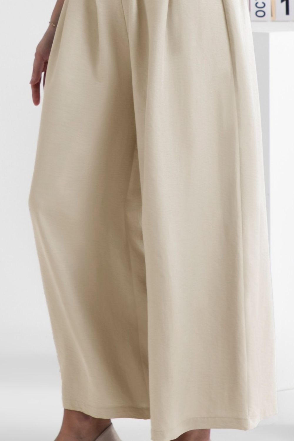 
                  
                    " Ray" Wide Leg Elastic Waist Pants
                  
                