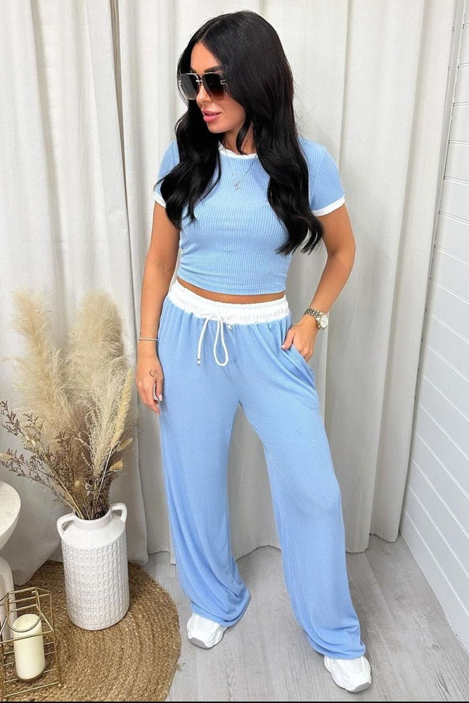 
                  
                    Contrast Trim Round Neck Top and Pants Set
                  
                