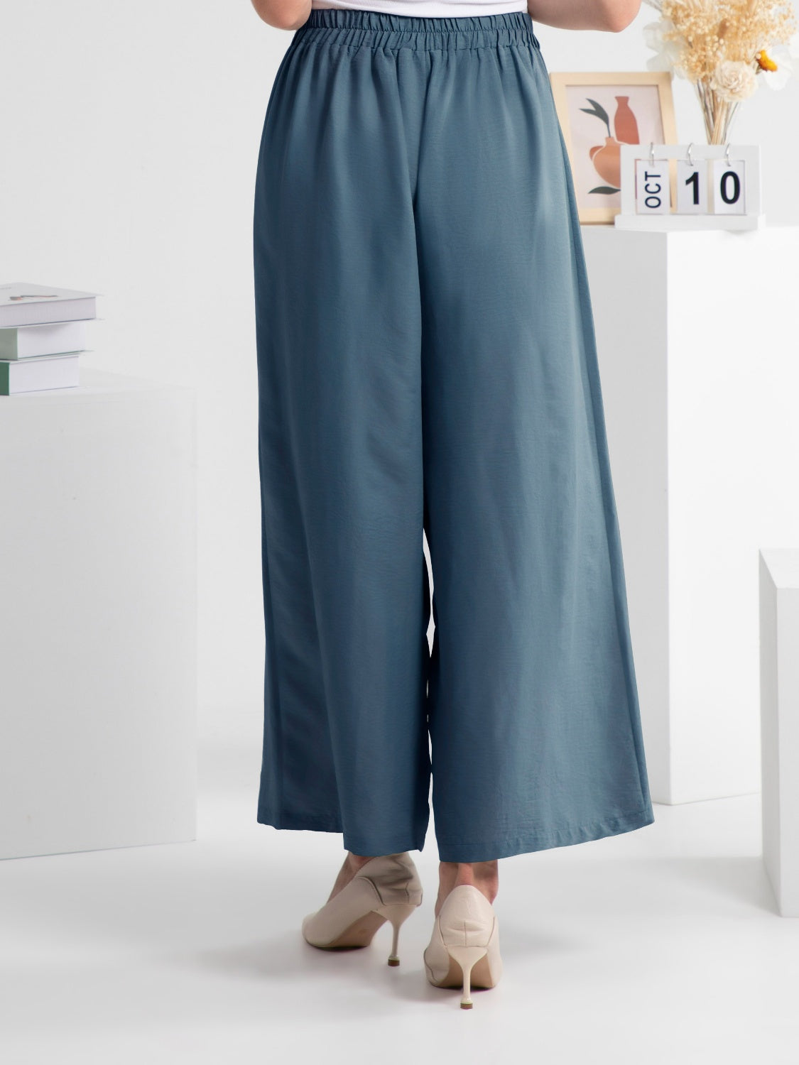 
                  
                    " Ray" Wide Leg Elastic Waist Pants
                  
                