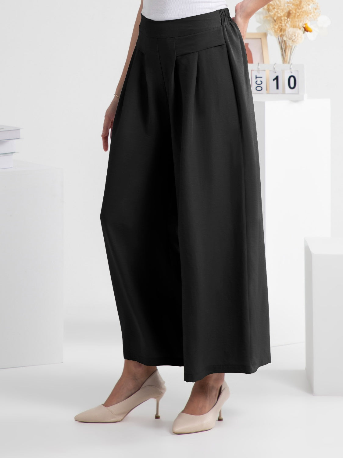 
                  
                    " Ray" Wide Leg Elastic Waist Pants
                  
                