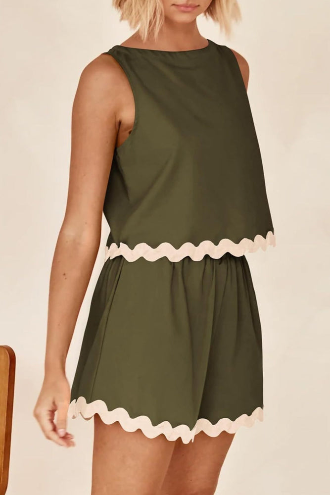 
                  
                    "Greenlie" Contrast Trim Sleeveless Top and Shorts Set
                  
                