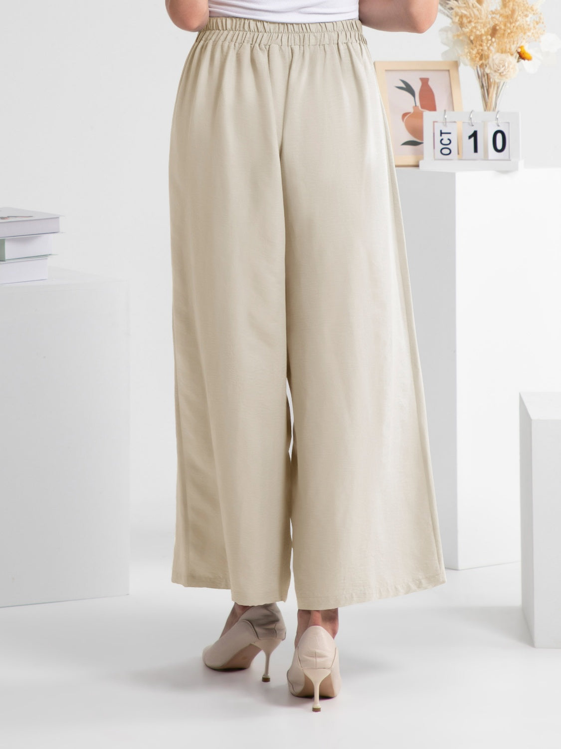 
                  
                    " Ray" Wide Leg Elastic Waist Pants
                  
                