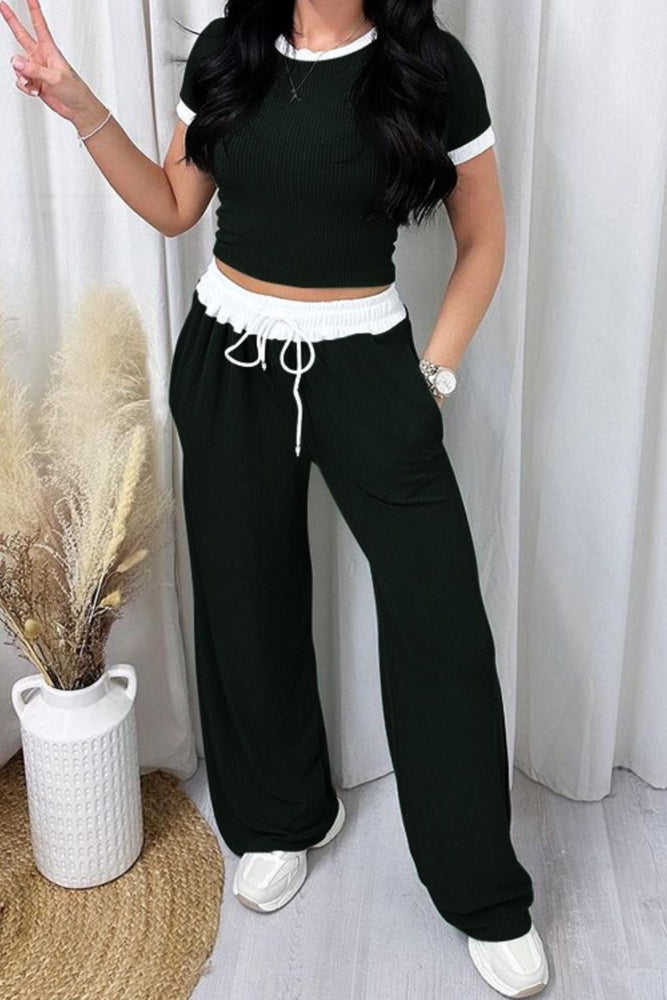 
                  
                    Contrast Trim Round Neck Top and Pants Set
                  
                