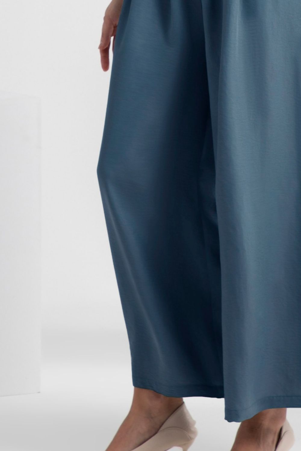 
                  
                    " Ray" Wide Leg Elastic Waist Pants
                  
                