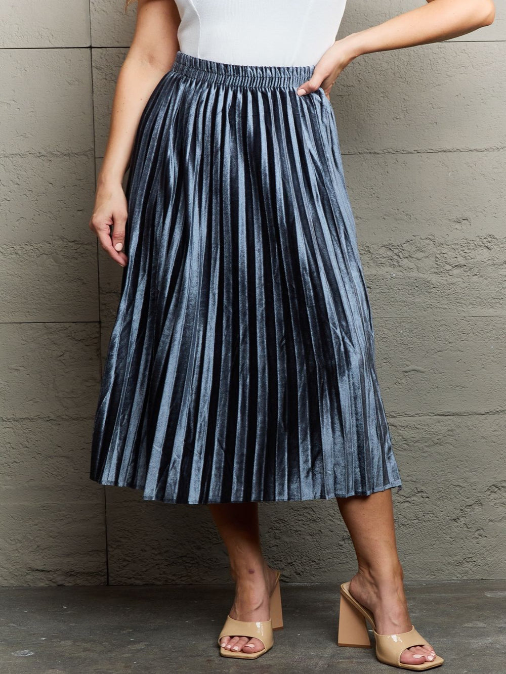 'Nancy'  Pleated Flowy Midi Skirt